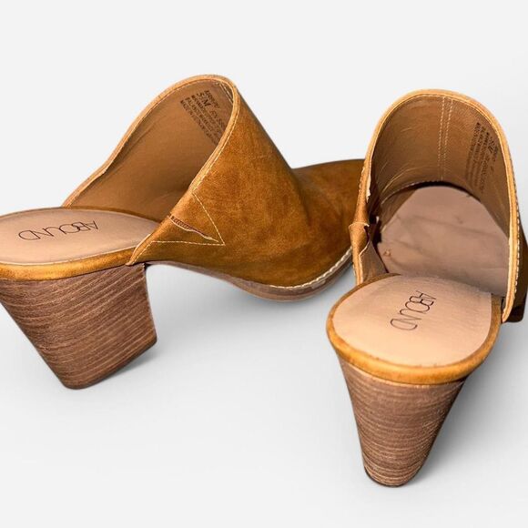 NWOT Nordstrom Tan Western Heeled Mules - Picture 5 of 5